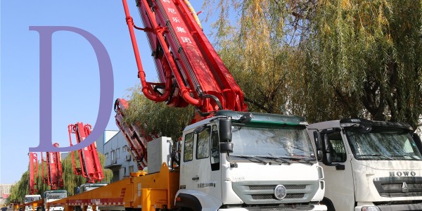 混凝土輸送泵如何用球來清洗？