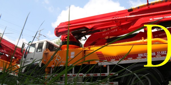 在使用混凝土輸送泵前如何對現場進行一個簡單的布置？